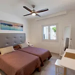 3 Bedroom Delphi With Private Heated Pool. Villa *