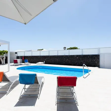 فيلة 3 Bedroom Delphi With Private Heated Pool. *
