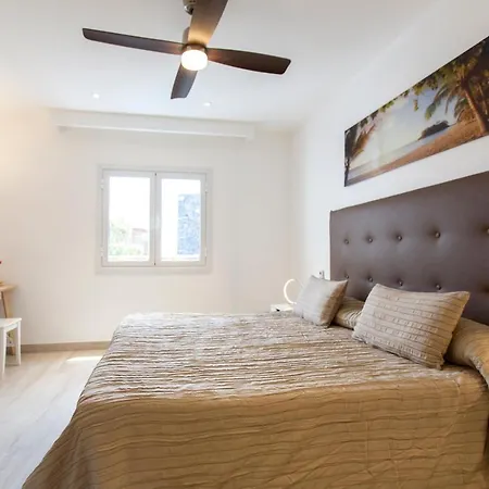 3 Bedroom Delphi With Private Heated Pool. بويرتو ذيل كارمين