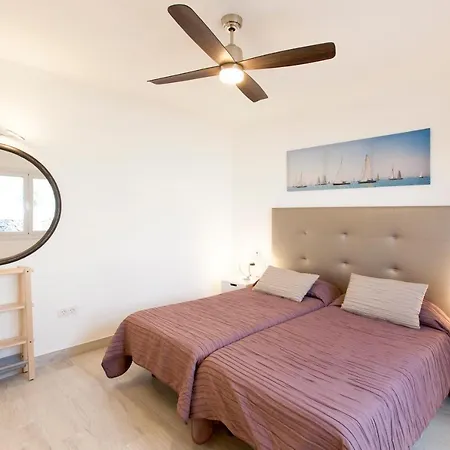 3 Bedroom Delphi With Private Heated Pool. فيلة *